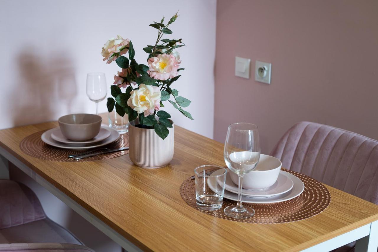 Capstay Color Valenciennes & Netflix Trith-Saint-Leger Eksteriør billede